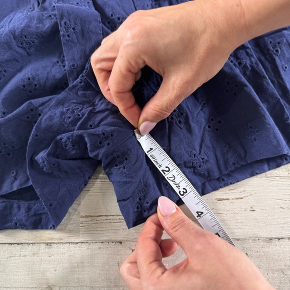 Mi Ami Women’s Paperbag Eyelet Tie Waist Shorts - Picture 4 of 7